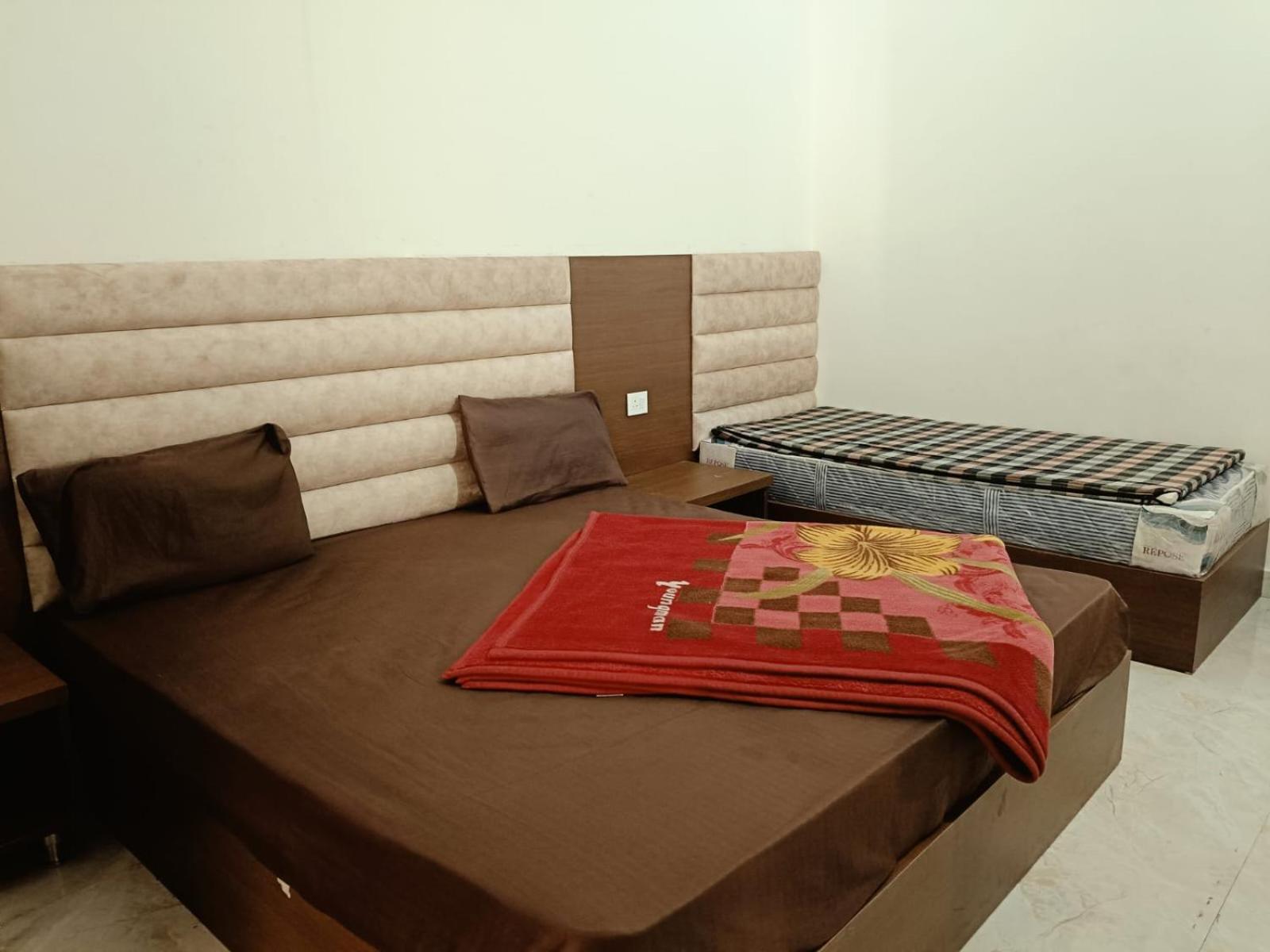 Sewa Sadan Homestay Рішикеш Екстер'єр фото